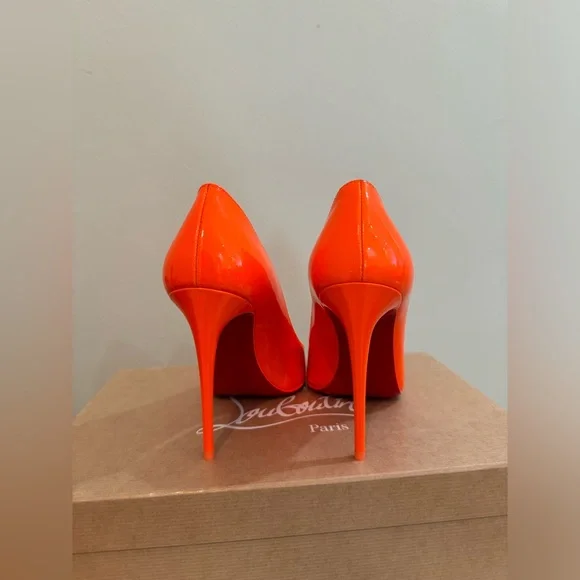 Christian Louboutin Shoes. Size 37. Color Orange. - Picture 4 of 8